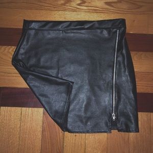 ~Faux Leather Mini Skirt~